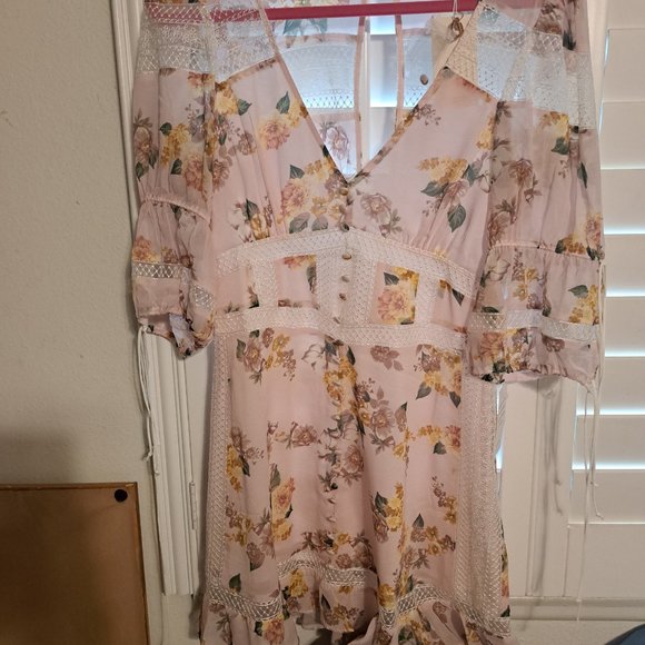 Dress - Picture 3 of 4